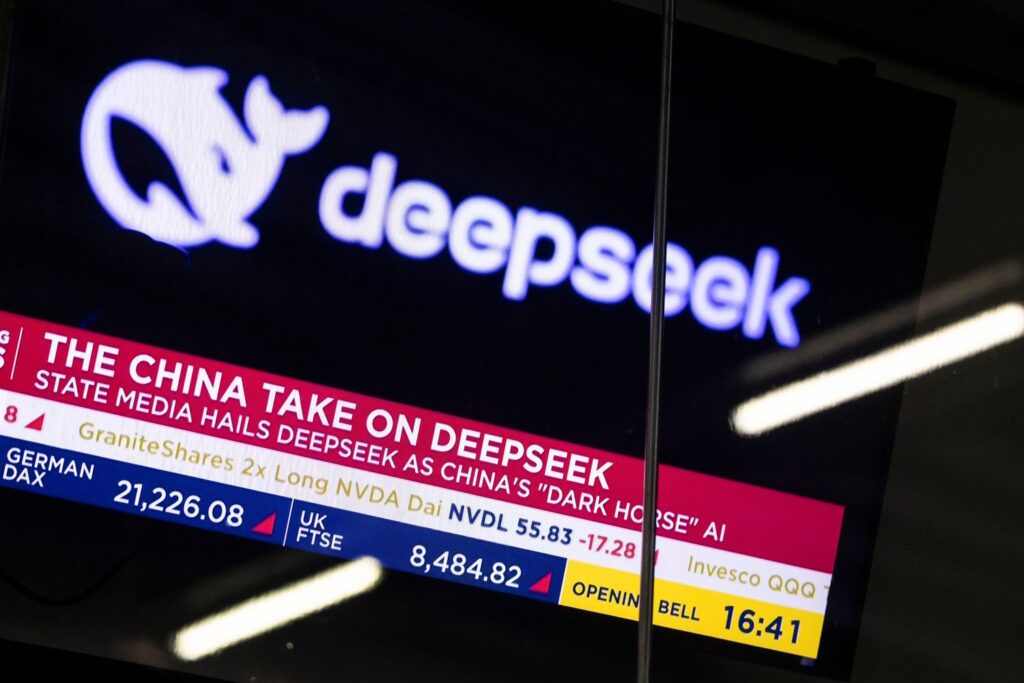 DeepSeek AI vs. ChatGPT: A Comprehensive Comparison